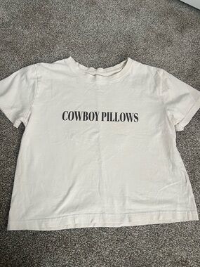 Cowboy Pillows Graphic Crop Top — Cream